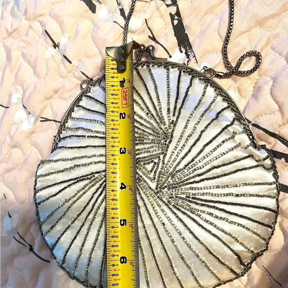 Vintage Magid White Micro Beads Evening Purse new - Picture 2 of 9